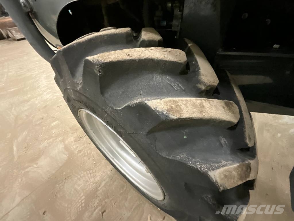 Neuson 1501 Stavebné sklápače