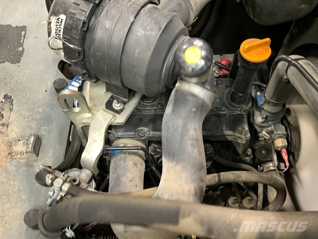 Neuson 1501 Stavebné sklápače