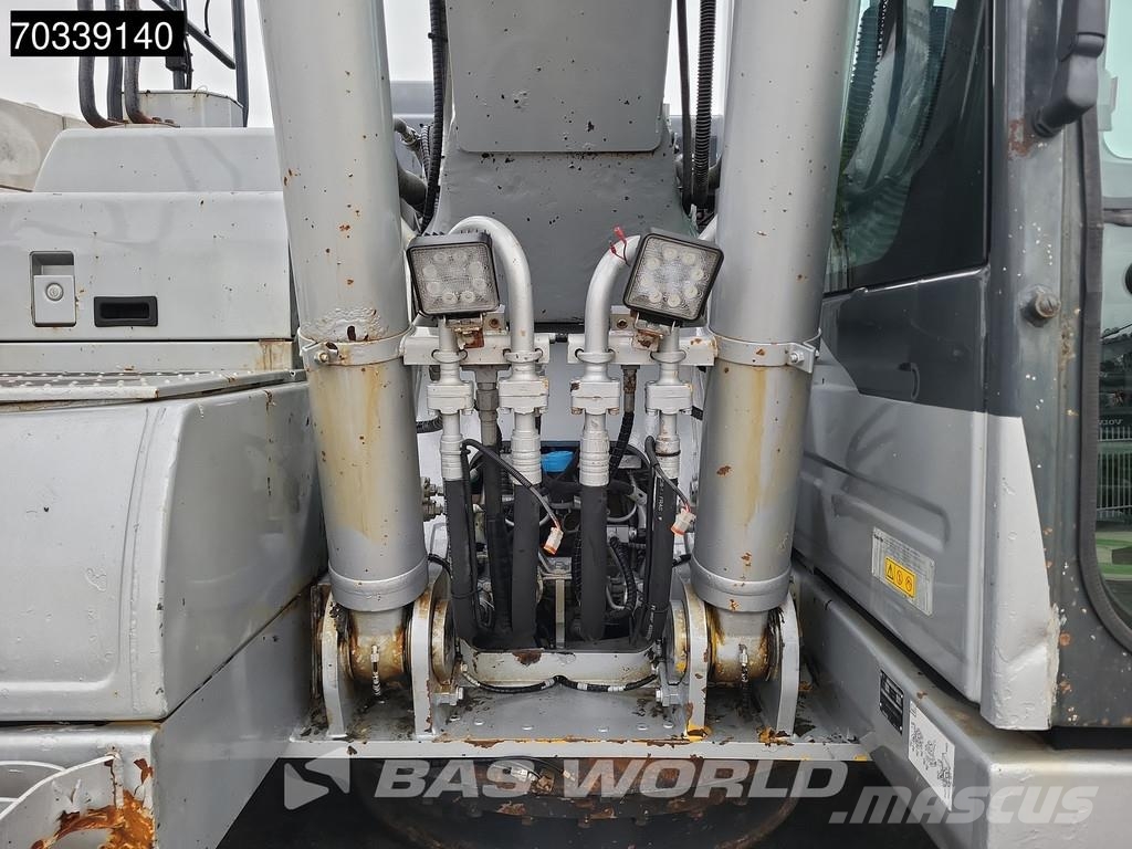 Komatsu PC240 LC-11 Kāpurķēžu ekskavatori