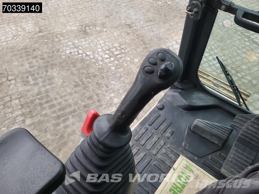 Komatsu PC240 LC-11 Kāpurķēžu ekskavatori
