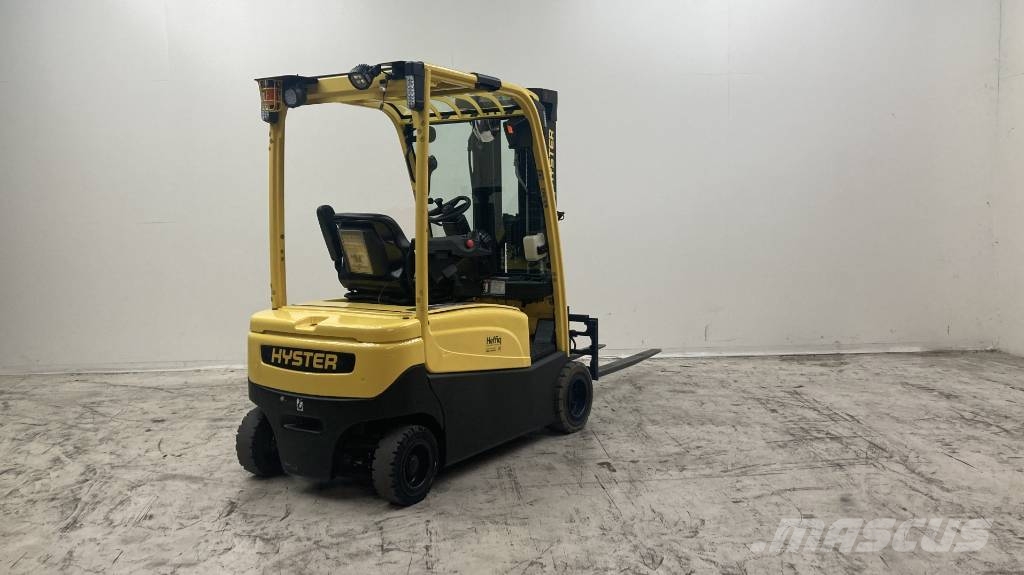 Hyster J 2.0 XN LWB شاحنات ذات رافعات شوكية تعمل بالكهرباء