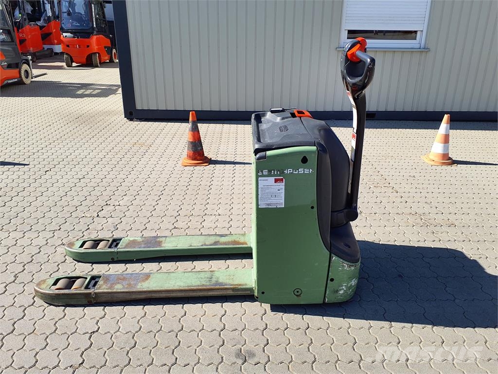 Linde T16 معدات التكديس الجوالة