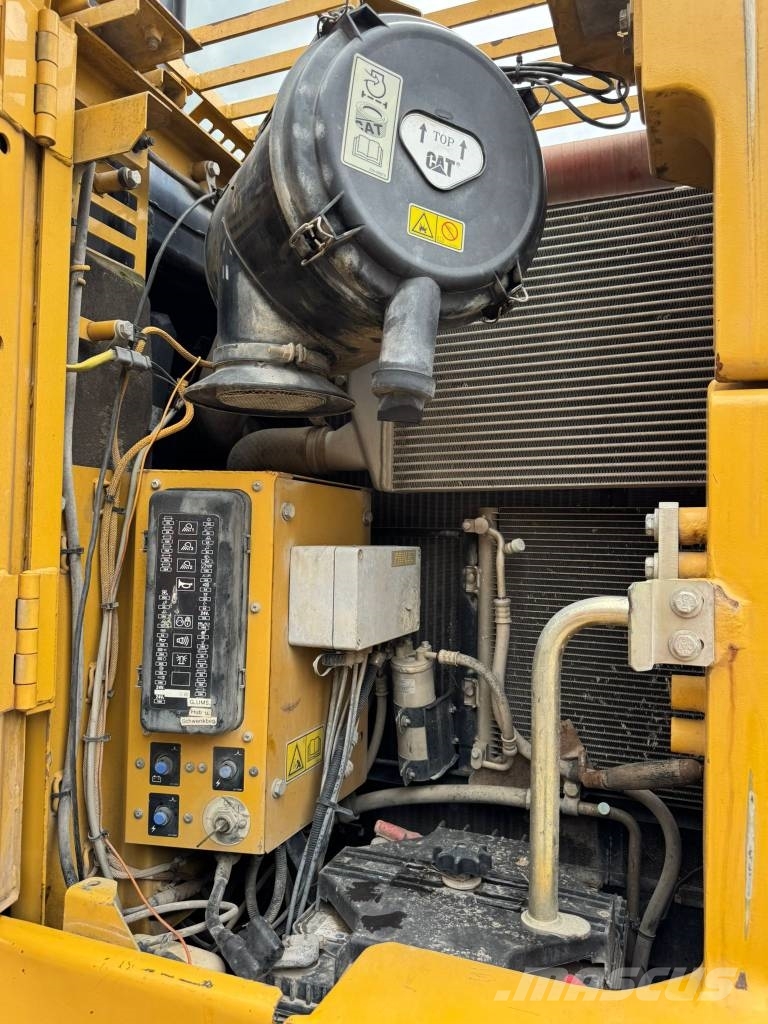 CAT 321 D CR ** BJ.2012 * 11820H/SW/2 Buckets ** Гусеничні екскаватори