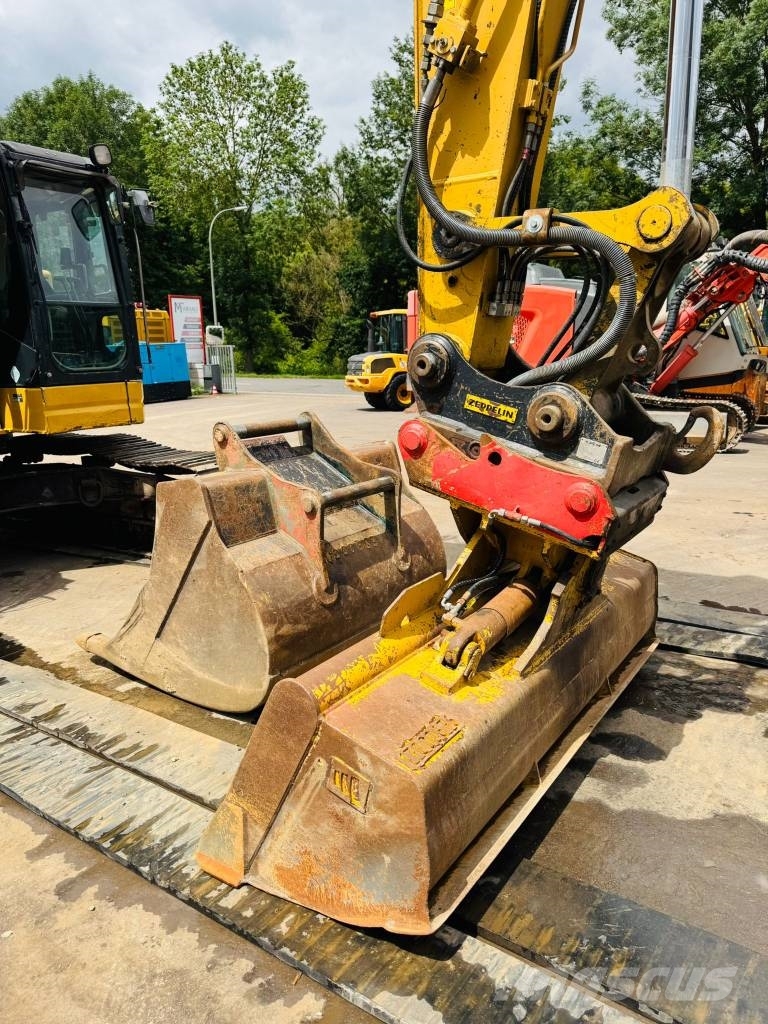 CAT 321 D CR ** BJ.2012 * 11820H/SW/2 Buckets ** Гусеничні екскаватори