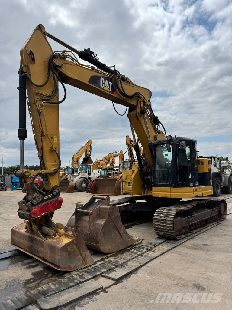 CAT 321 D CR ** BJ.2012 * 11820H/SW/2 Buckets ** Гусеничні екскаватори