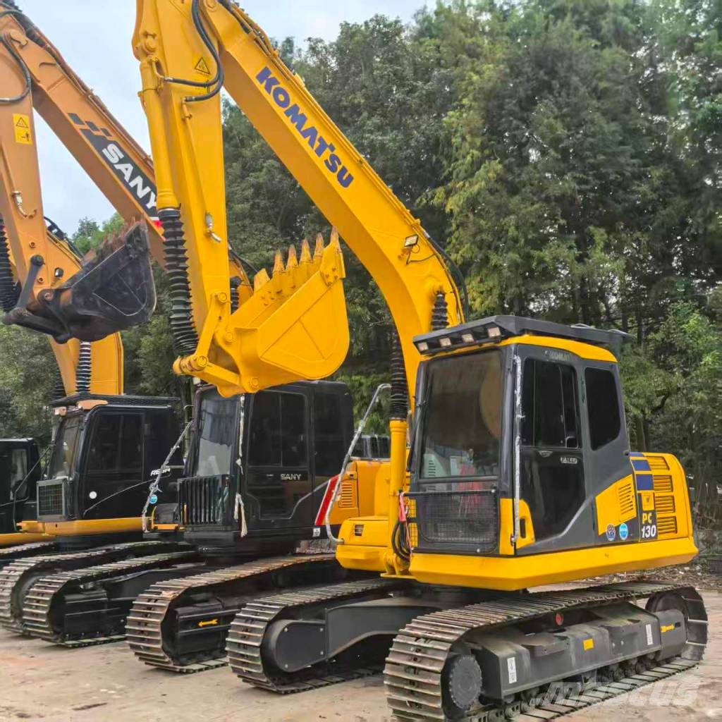 Komatsu PC130 Гусеничні екскаватори