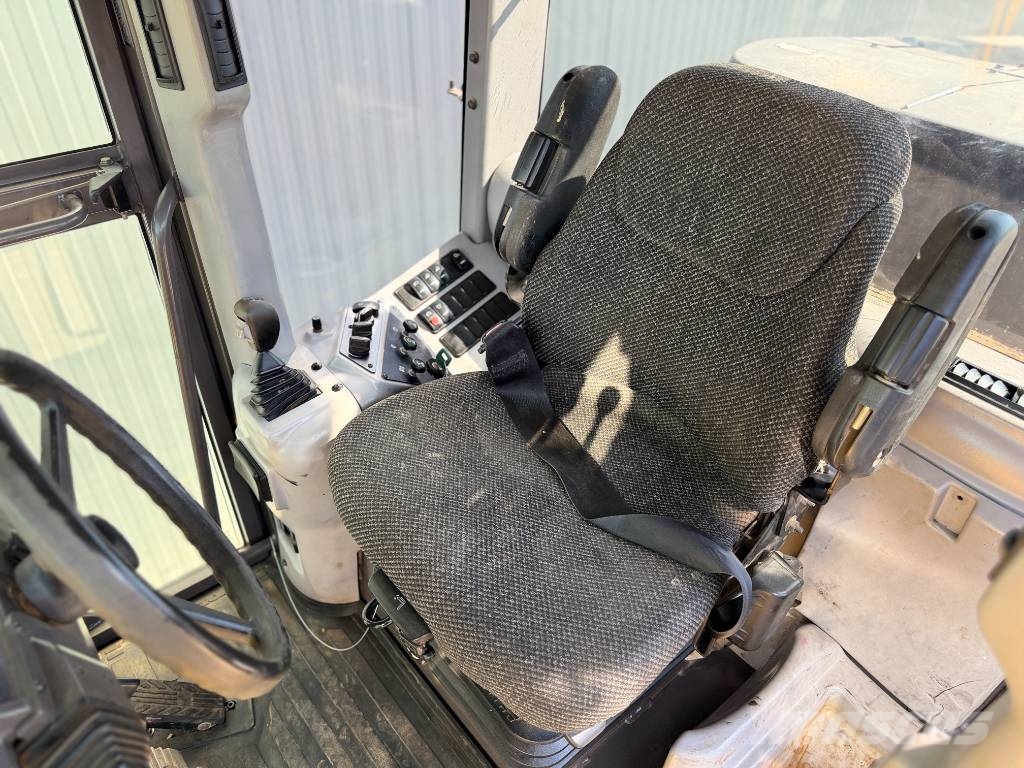 Volvo G946 - AWD Grederji