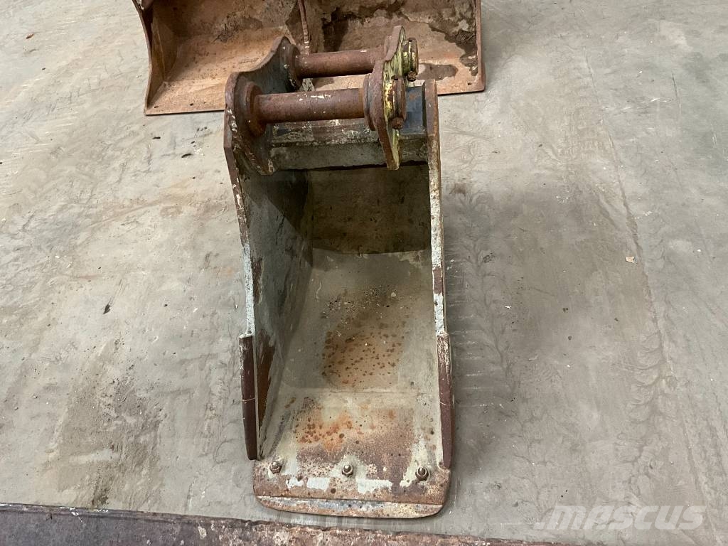 Hitachi ZX 135 US 5-B Rupsgraafmachines