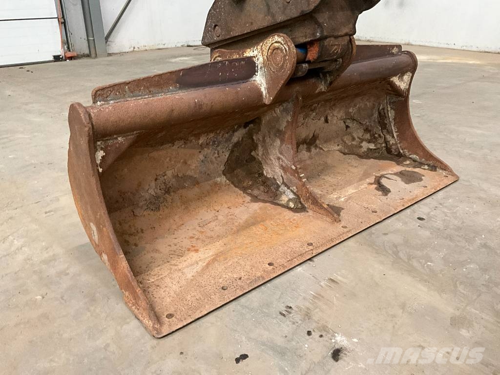 Hitachi ZX 135 US 5-B Rupsgraafmachines