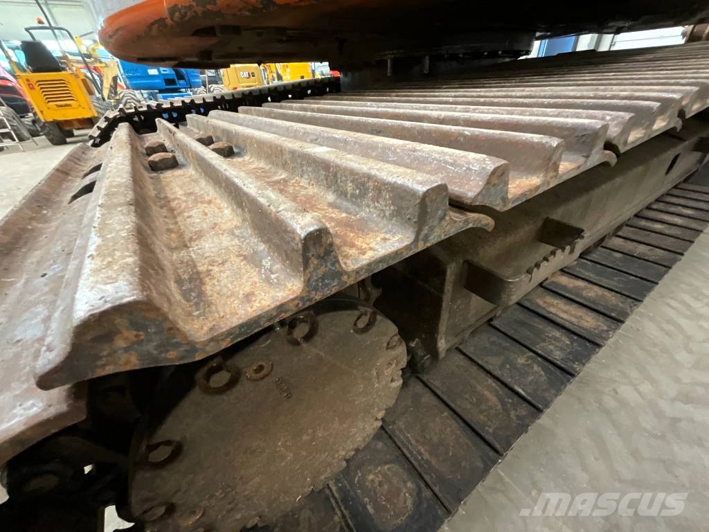 Hitachi ZX 135 US 5-B Rupsgraafmachines