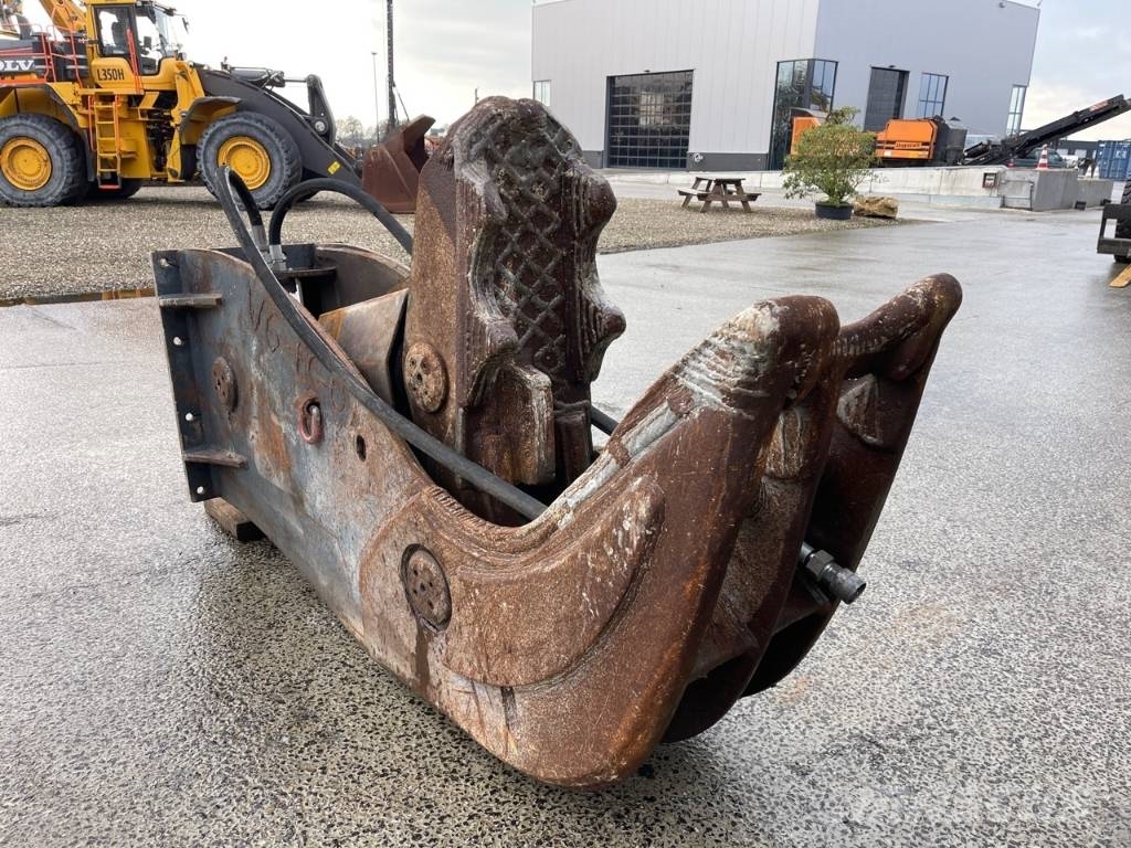 Concrete pulverizer Machine weight 24-32 ton Ehituspurustid