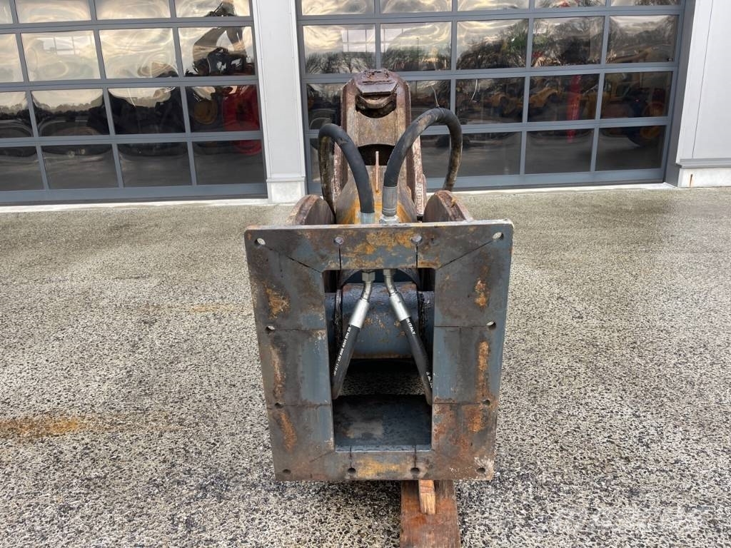 Concrete pulverizer Machine weight 24-32 ton Ehituspurustid