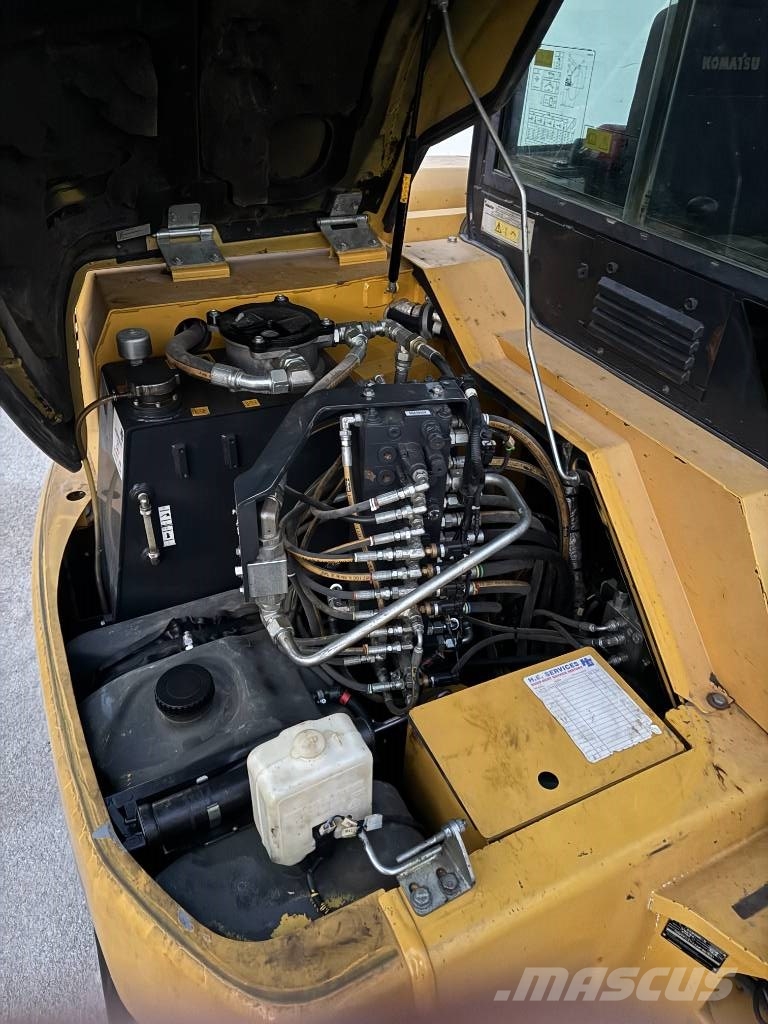 Komatsu PC 80 MR-5 Midi-gravemaskiner 7t - 12t