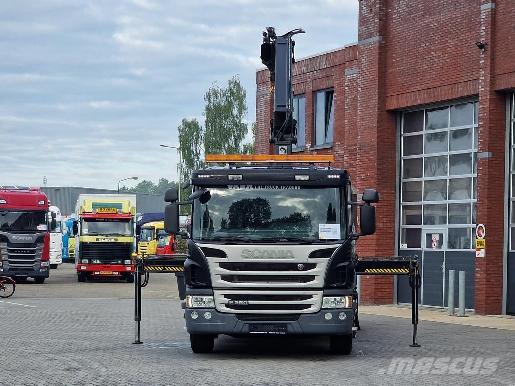Scania P250 4x2 - XS 122 E-4 HiDuo Crane / Grua with remo Grues tout terrain