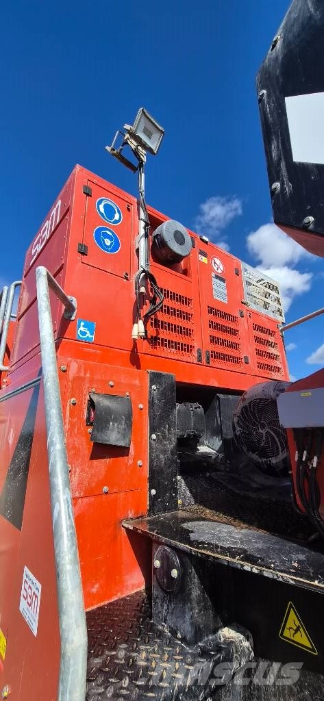 SBM JAWMAX 450 Mobile crushers