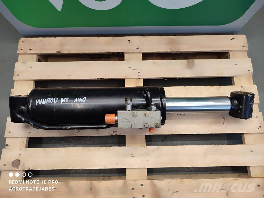 Fork leveling compensation cylinder 52500294 Manit Hydraulics