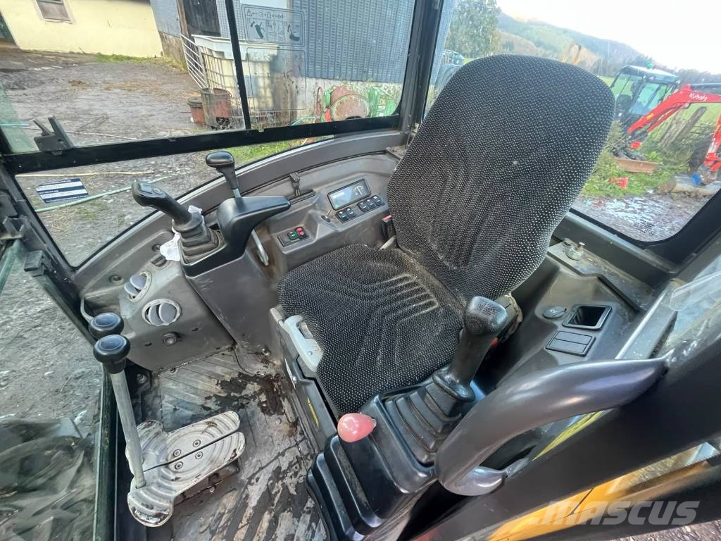 Volvo EC 25 D Mini kotrók < 7t