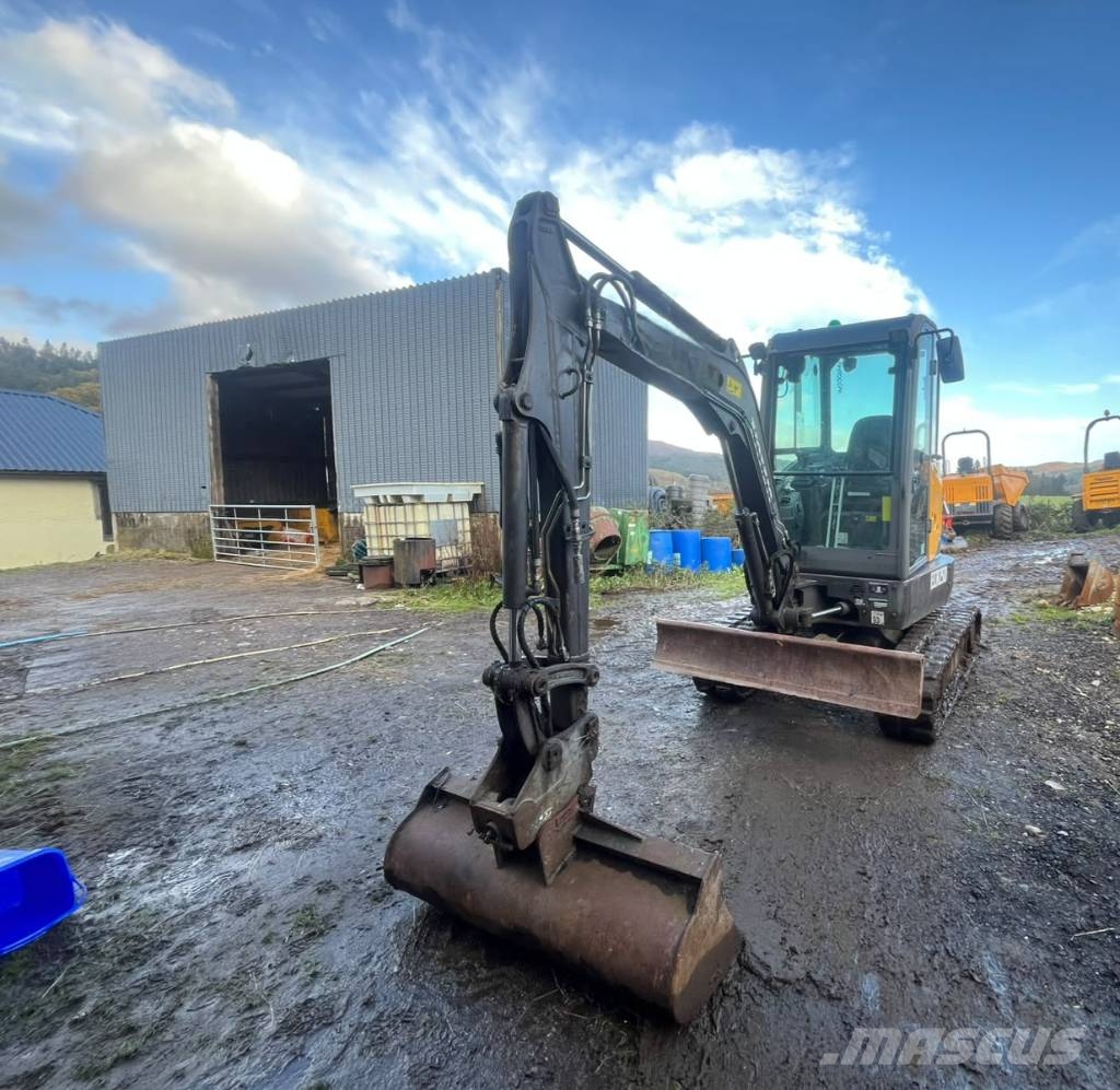 Volvo EC 25 D Mini kotrók < 7t