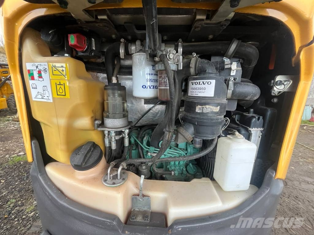 Volvo EC 25 D Mini kotrók < 7t