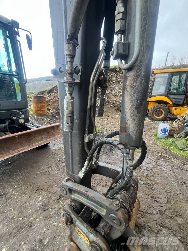Volvo EC 25 D Mini kotrók < 7t