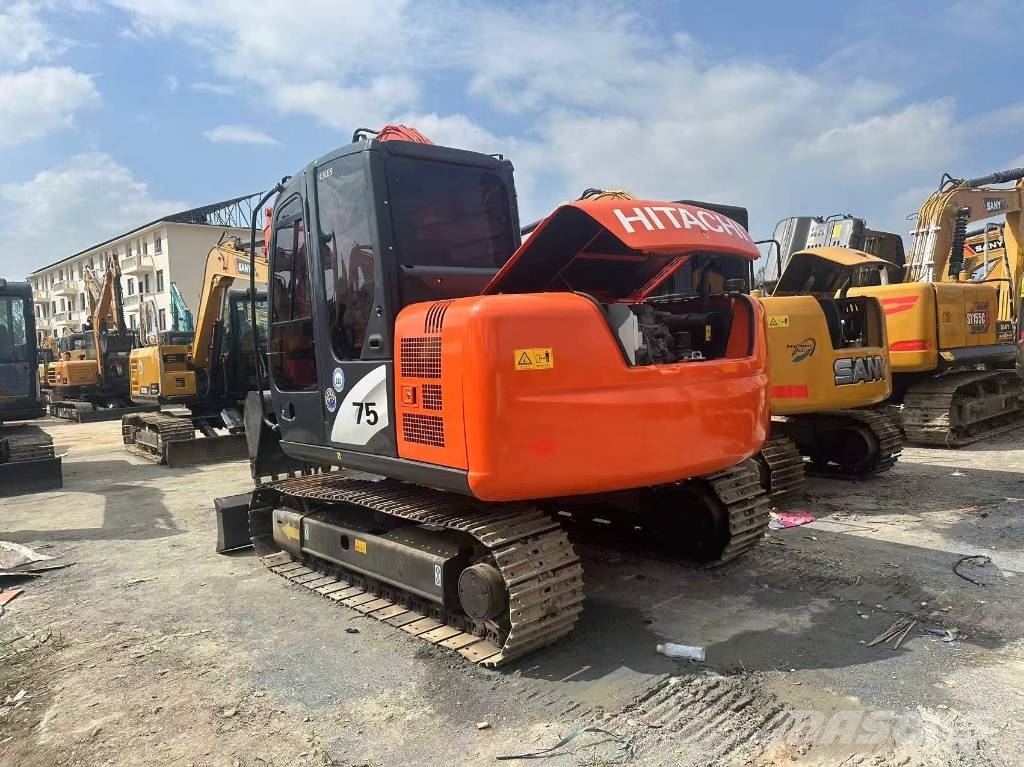 Hitachi ZX 75 中型挖掘机