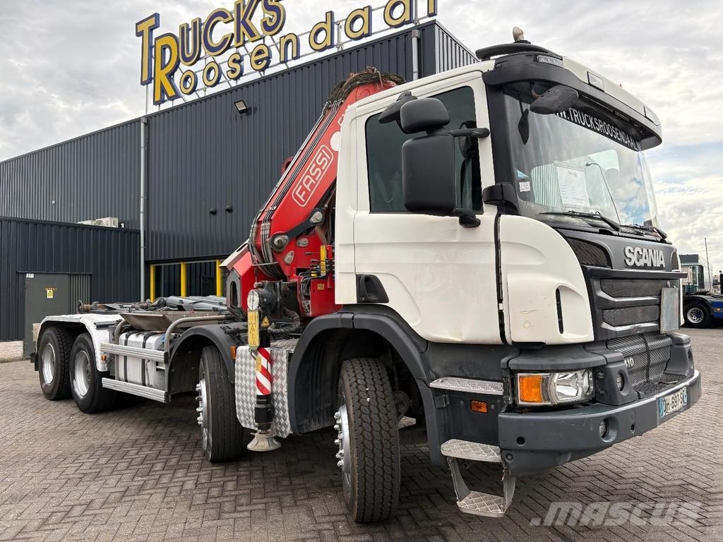Scania P 410 + FASSI F 165 - 2X EXT. + 8X4 + HOOK ARM SYS Rol kiper kamioni s kukama za dizanje