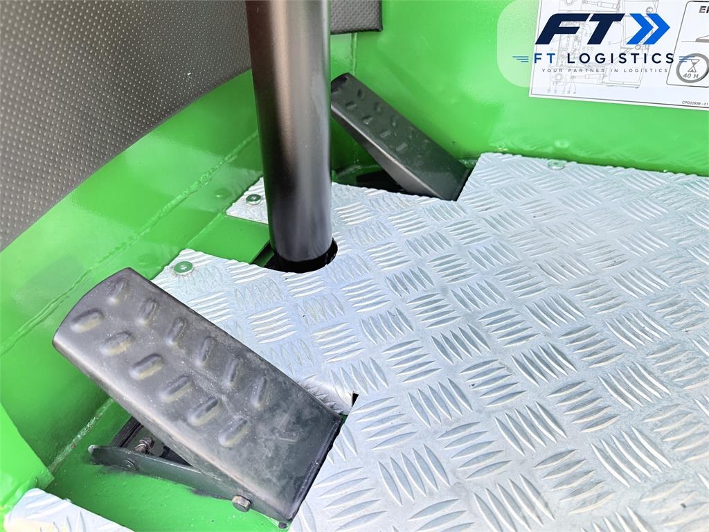 Combilift C4000 | GAS | DUPLEX 4050MM | WIDE FORK POSITIONER 4-way reach trucks