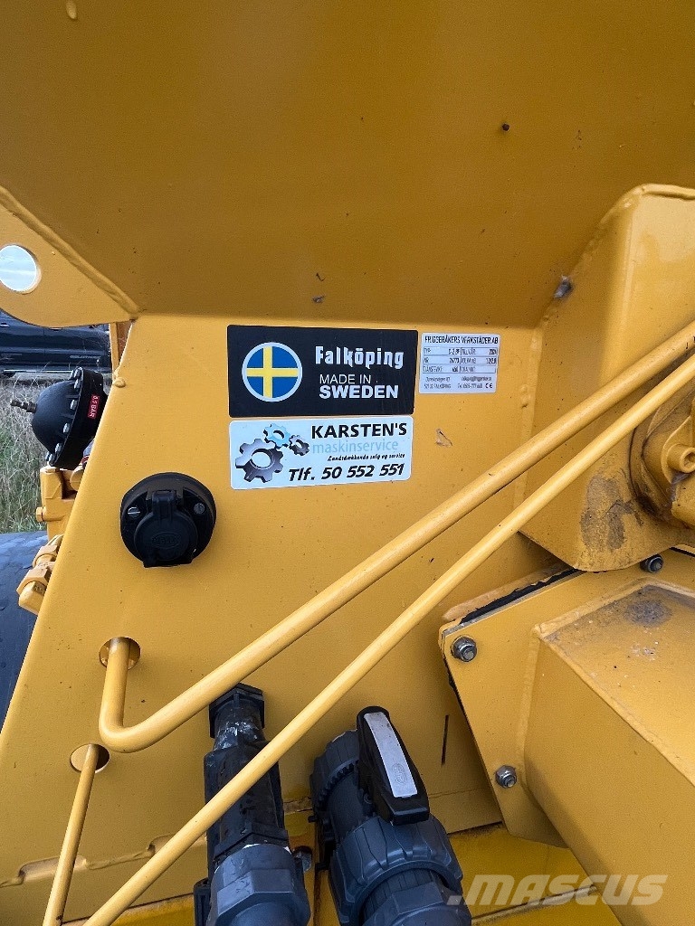 Falköping C-2 BF Tuzlama araçları