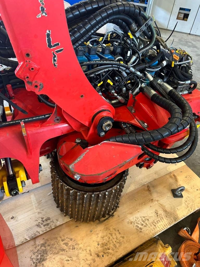 SP Maskiner 561 LF Harvesteri