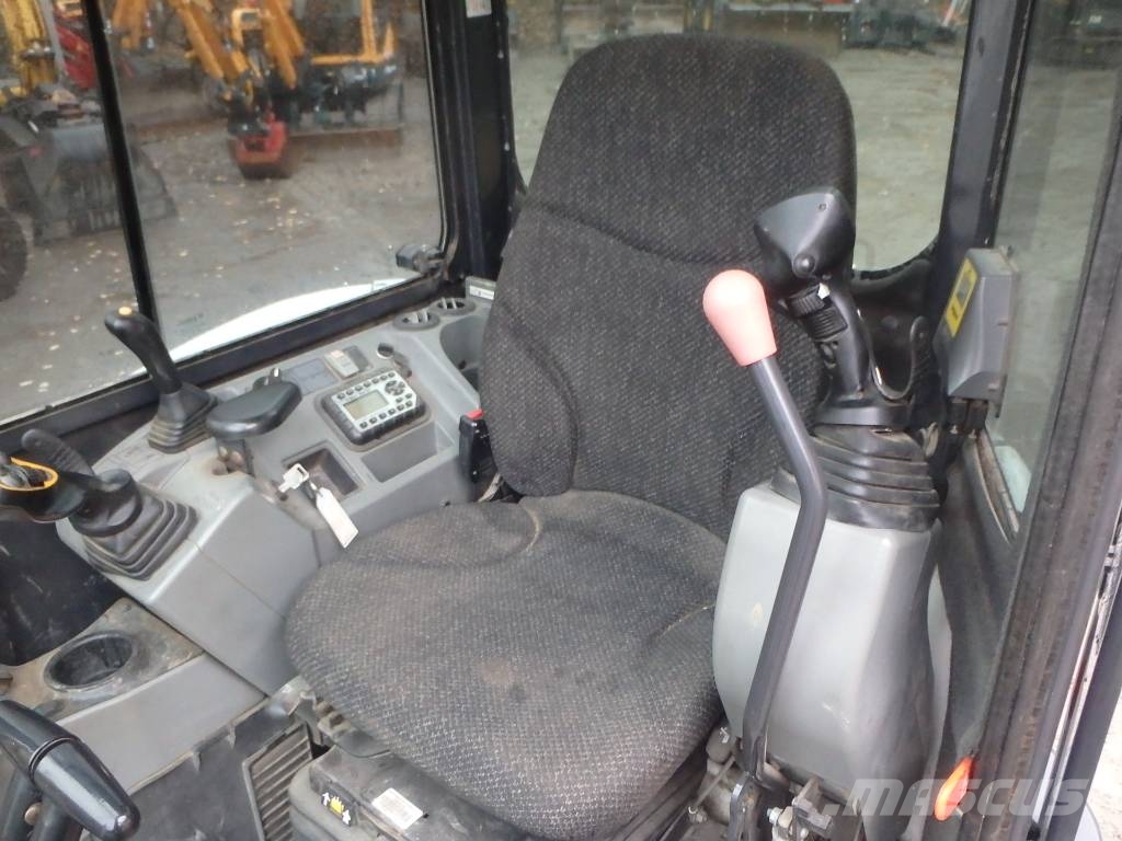 Bobcat E 50 Engcon+pihdit Minigrävare < 7t