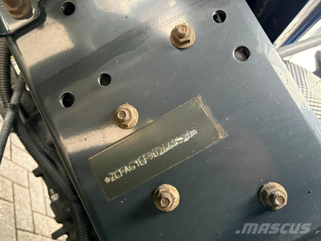 Iveco Eurocargo 120 E 21 + LOAD LIFT + EURO 6 شاحنات ذات هيكل صندوقي