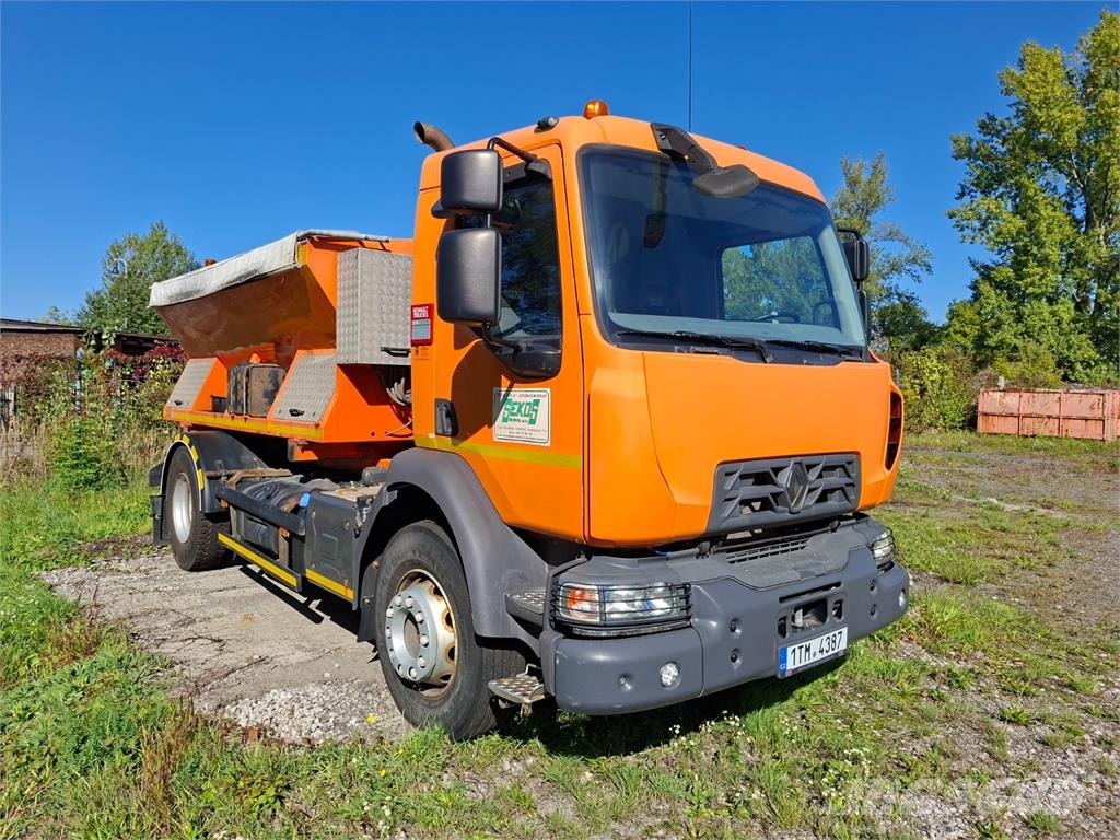 Renault D 16 + KOBIT SYKO 5H Chassis met cabine