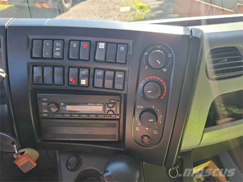 Renault D 16 + KOBIT SYKO 5H Chassis met cabine