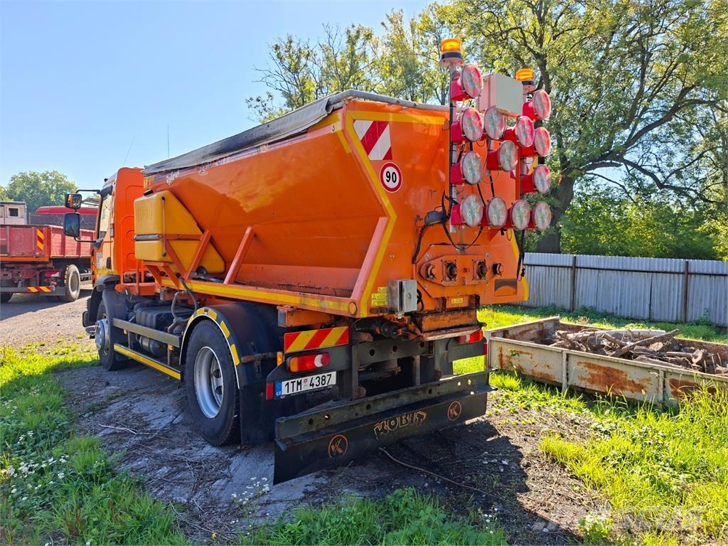 Renault D 16 + KOBIT SYKO 5H Chassis met cabine