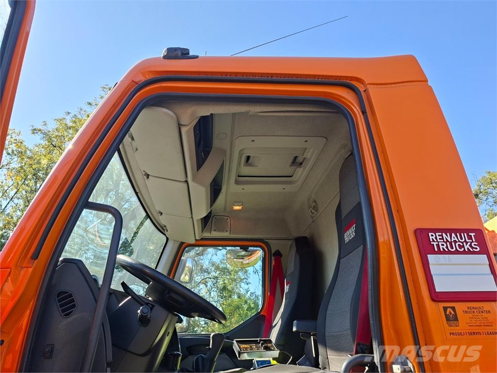 Renault D 16 + KOBIT SYKO 5H Chassis met cabine