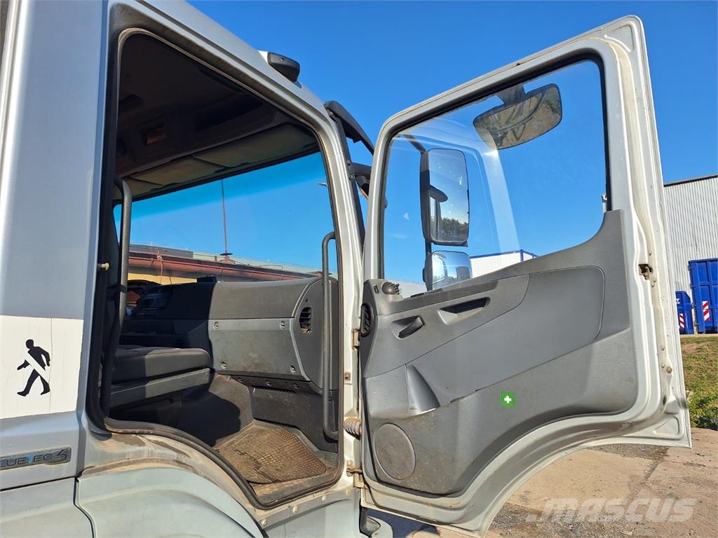 Mercedes-Benz AXOR 1829 + HR PALFINGER PK 8502 شاحنات مسطحة/مفصلية الجوانب