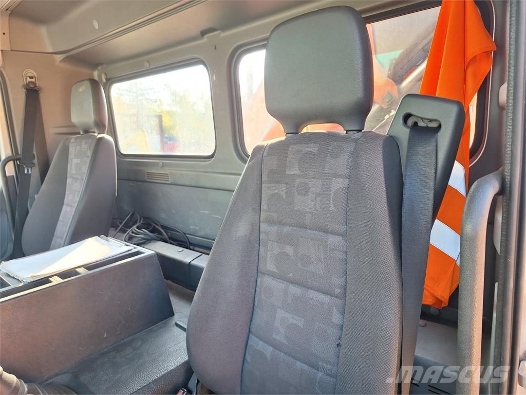 Mercedes-Benz AXOR 1829 + HR PALFINGER PK 8502 شاحنات مسطحة/مفصلية الجوانب