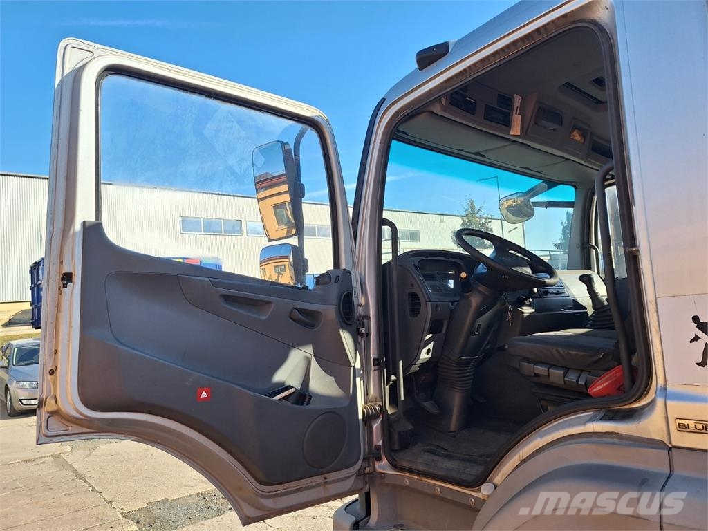 Mercedes-Benz AXOR 1829 + HR PALFINGER PK 8502 شاحنات مسطحة/مفصلية الجوانب