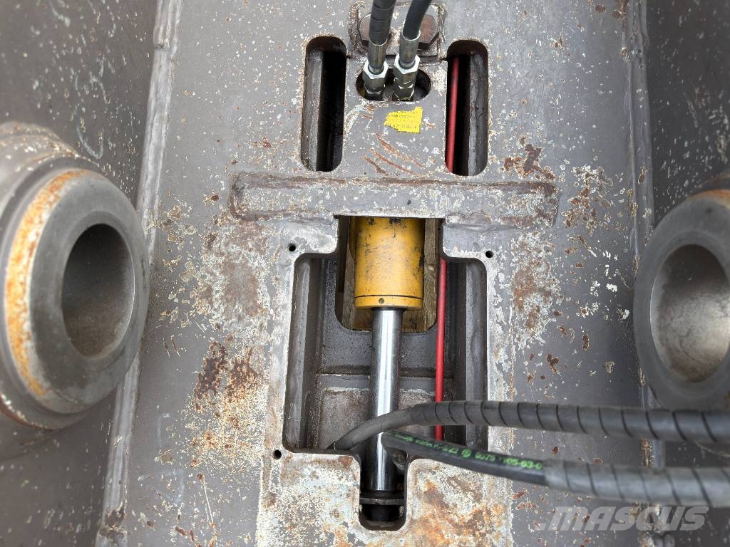 Volvo S3 - 330 / 336 / 340 Quick connectors
