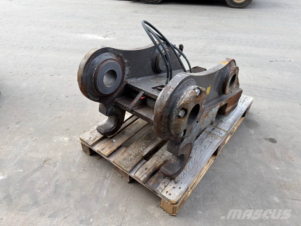 Volvo S3 - 330 / 336 / 340 Quick connectors