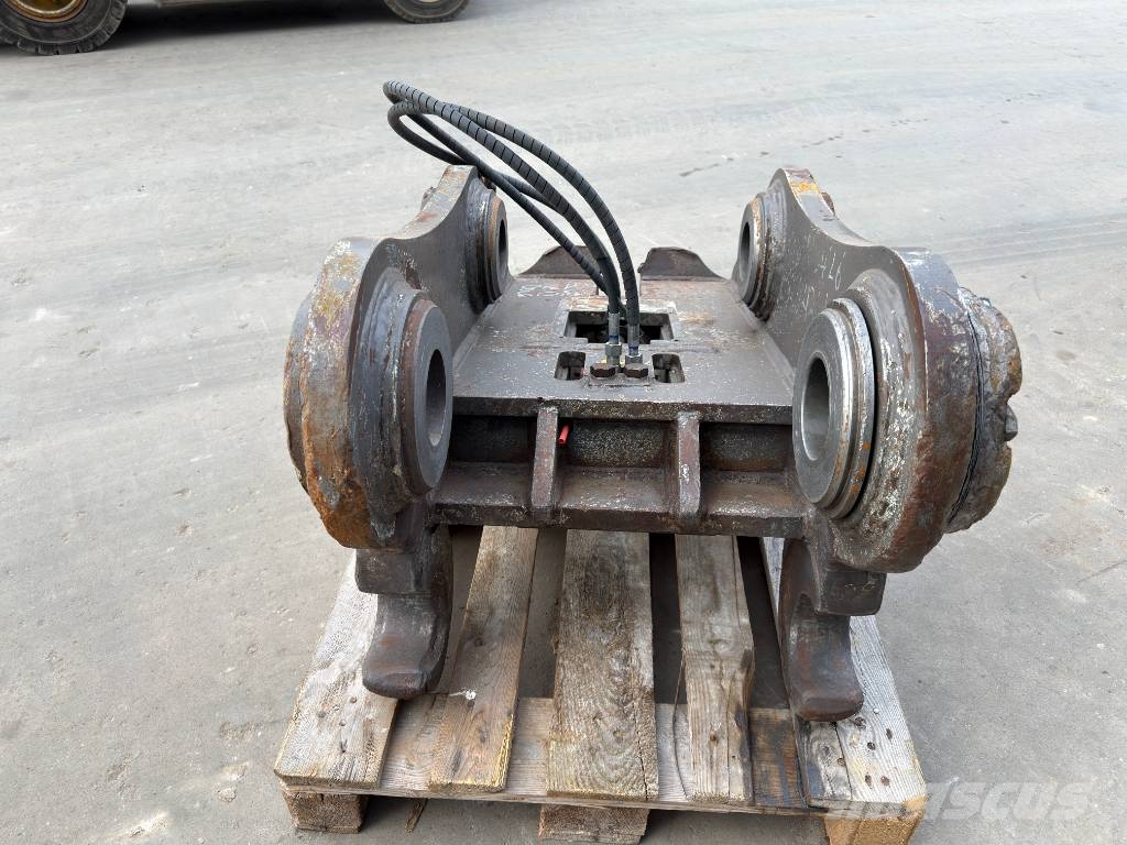 Volvo S3 - 330 / 336 / 340 Quick connectors