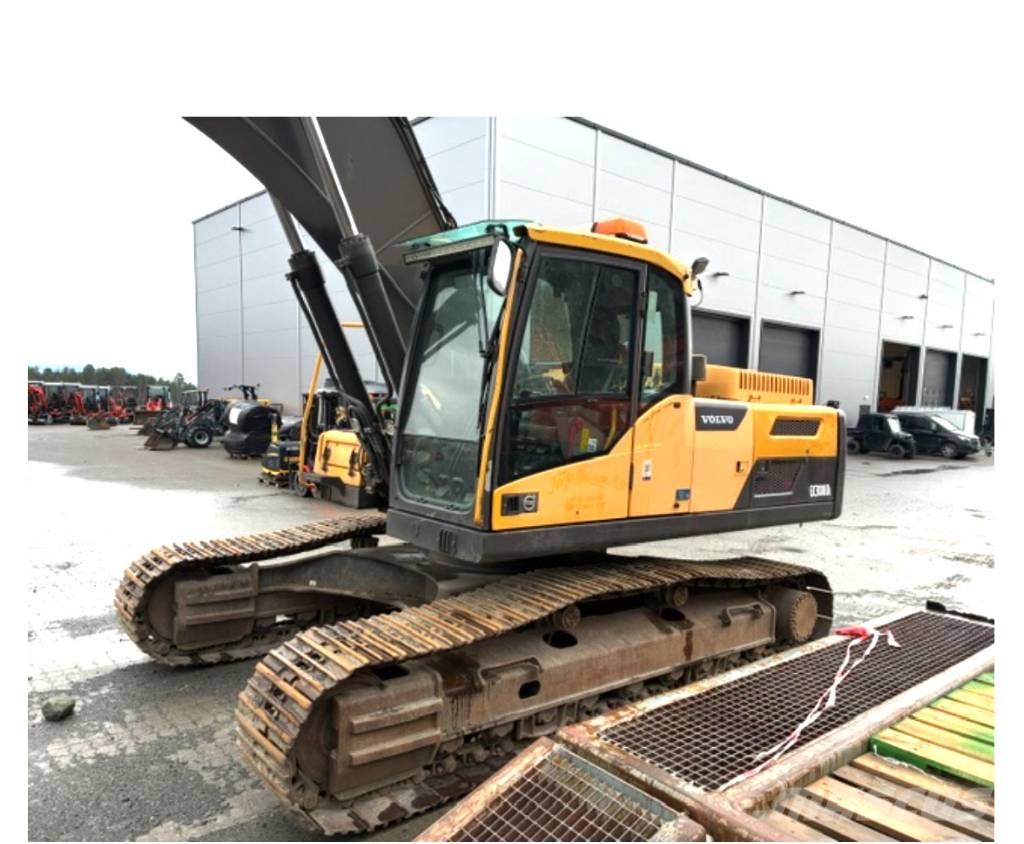 Volvo EC 300 D L Beltegraver