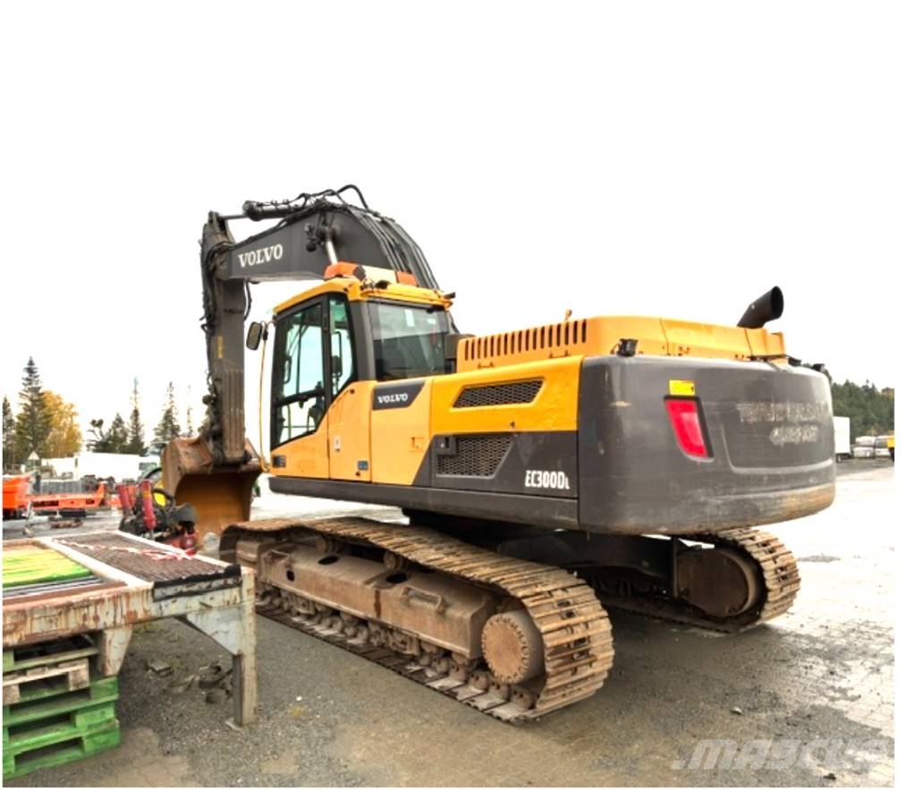 Volvo EC 300 D L Beltegraver