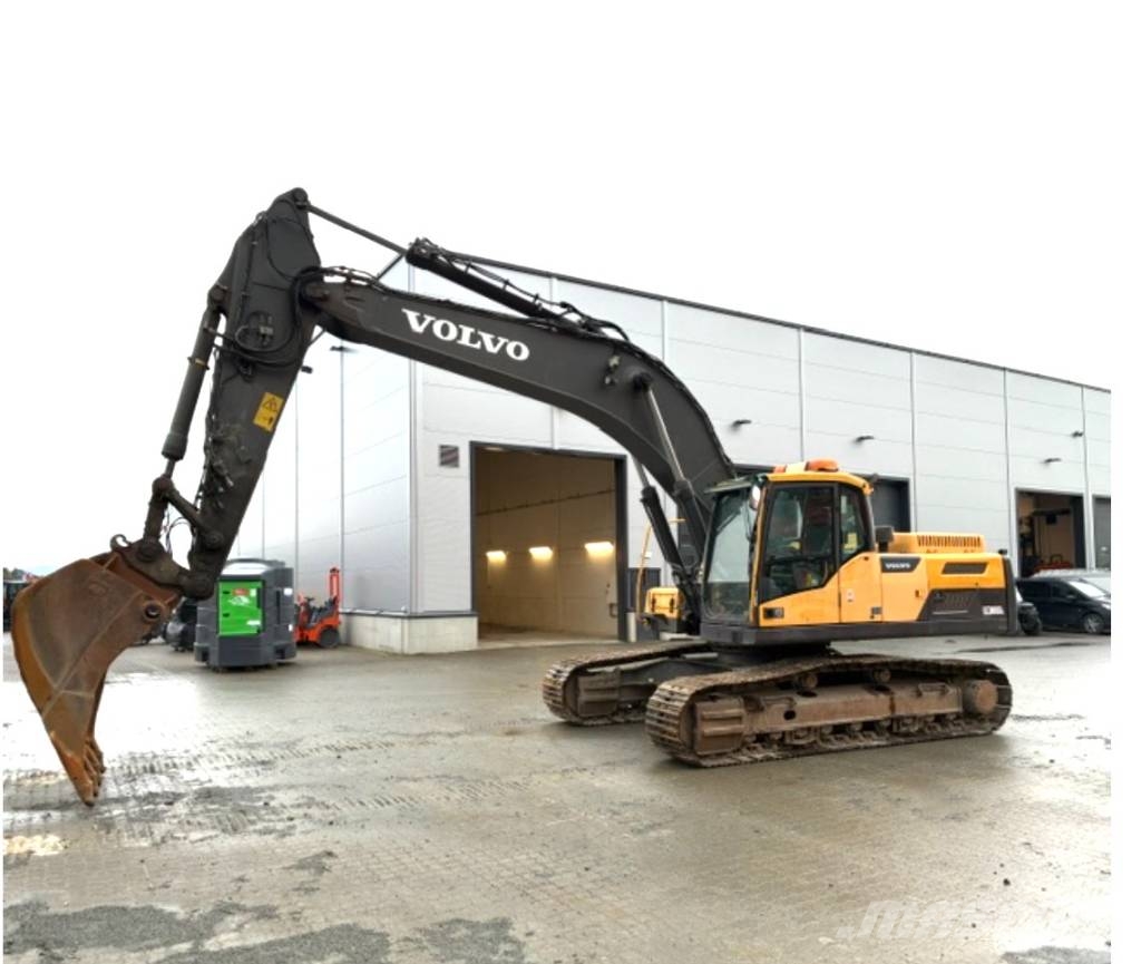 Volvo EC 300 D L Beltegraver