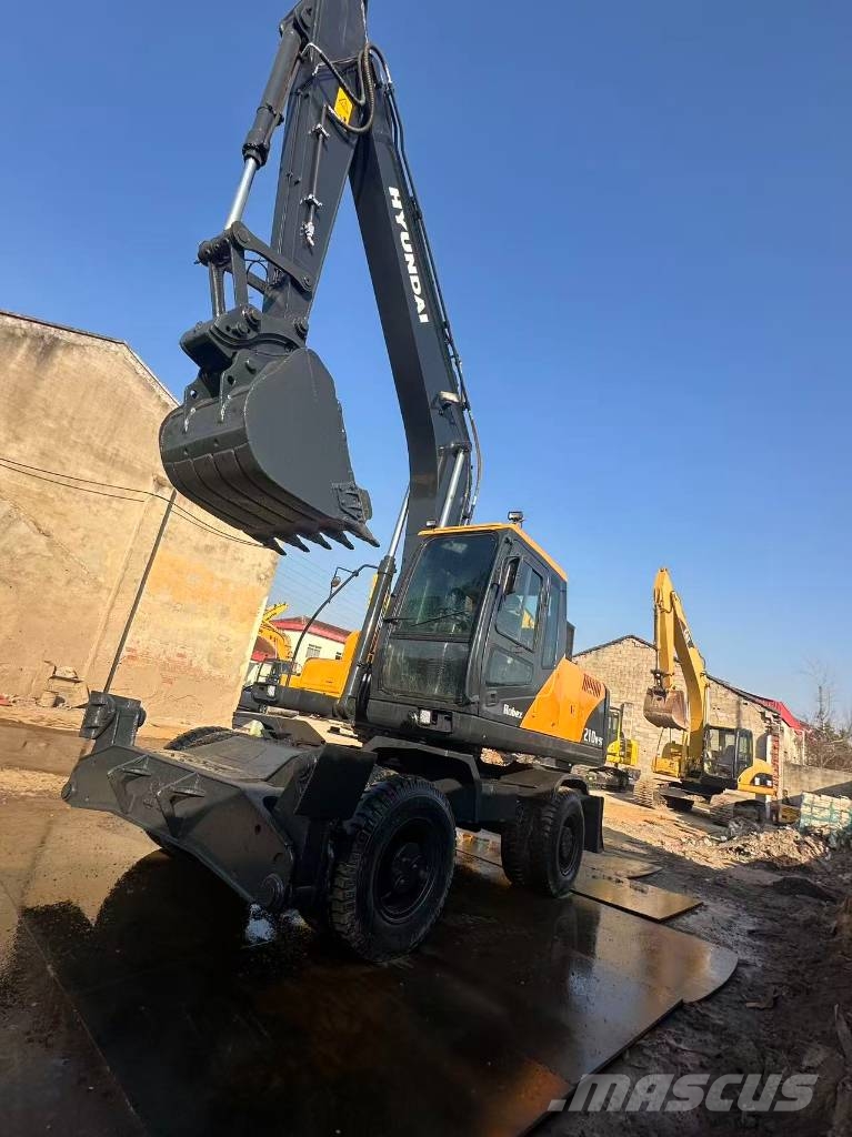 Hyundai 210W-9T Wheeled excavators