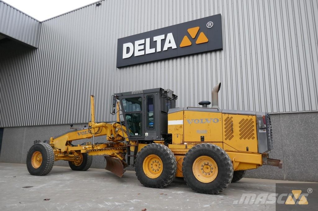 Volvo G720B معدات تمهيد الطرق