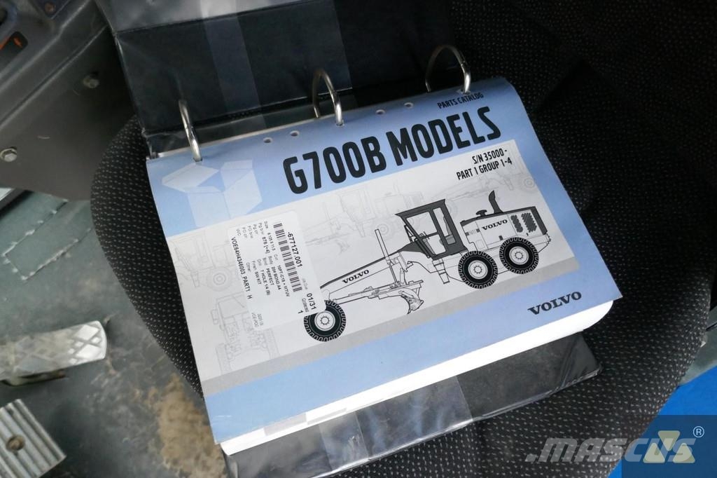 Volvo G720B معدات تمهيد الطرق