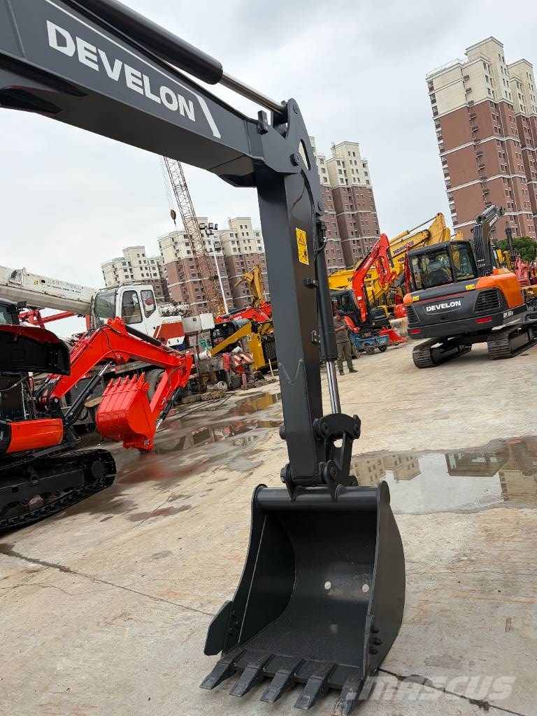 Develon DX 60 D Miniexcavadoras