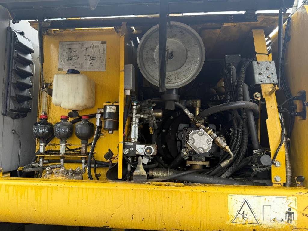 New Holland MH Plus C Wielgraafmachines