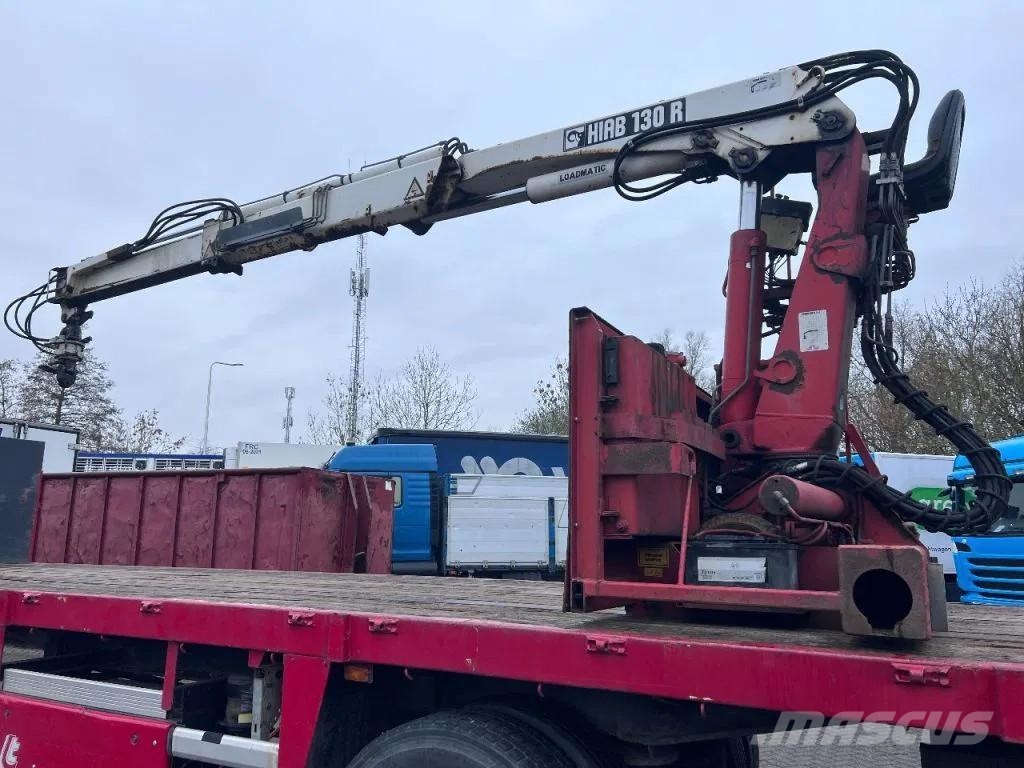 Floor FLO 17 30H 3 AXLE BPW + HIAB 130 R F-1 Flatbed çekiciler